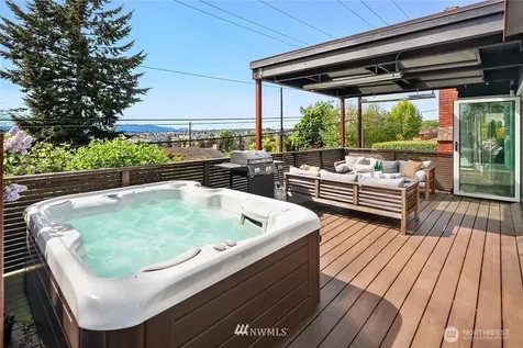 239 NW 48th Street Seattle WA 98107