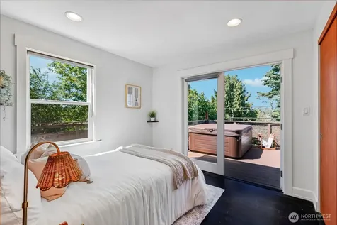 239 NW 48th Street Seattle WA 98107
