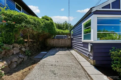239 NW 48th Street Seattle WA 98107