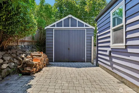 239 NW 48th Street Seattle WA 98107