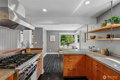 239 NW 48th Street Seattle WA 98107