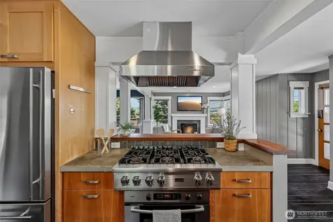 239 NW 48th Street Seattle WA 98107