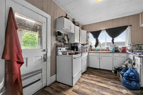 1345 Larch Street Raymond WA 98577