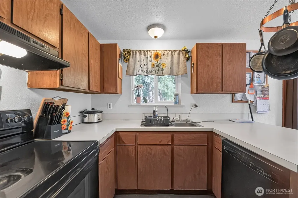 70 E Balmoral Way Shelton WA 98584
