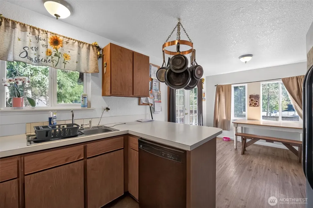 70 E Balmoral Way Shelton WA 98584