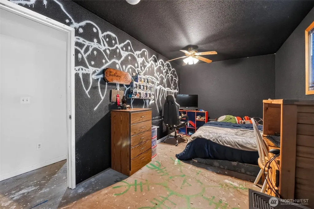 70 E Balmoral Way Shelton WA 98584