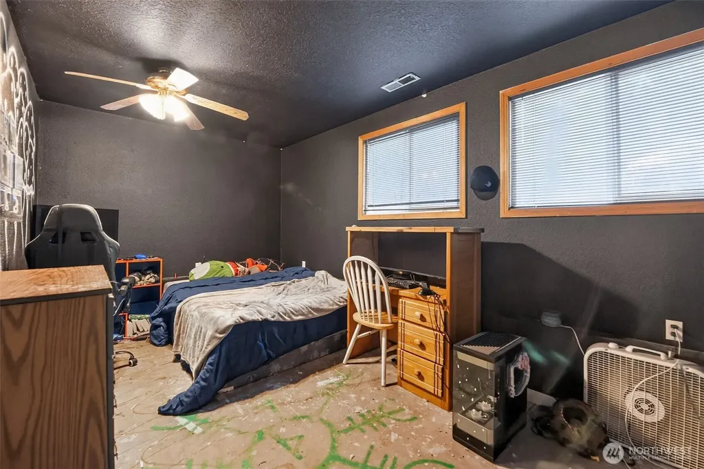 70 E Balmoral Way Shelton WA 98584