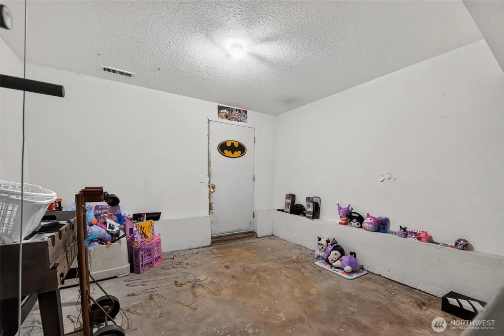 70 E Balmoral Way Shelton WA 98584