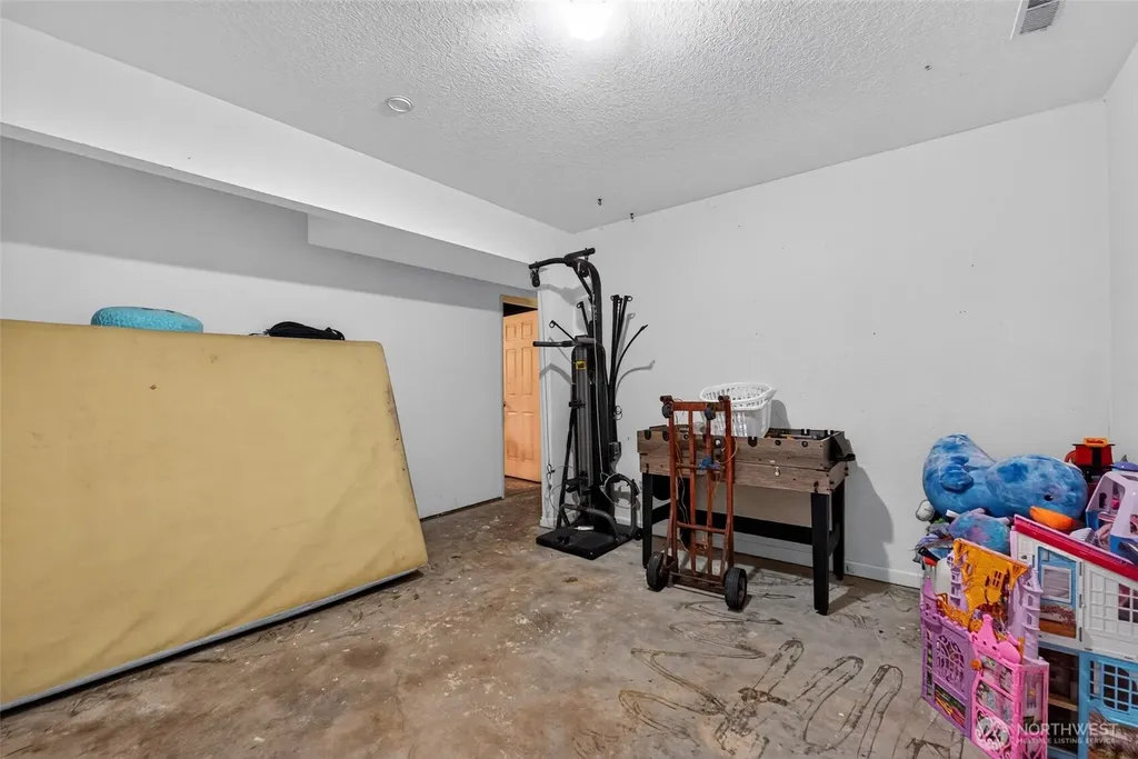70 E Balmoral Way Shelton WA 98584