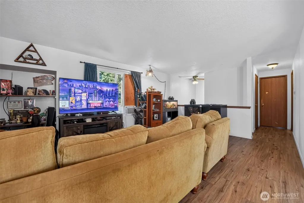 70 E Balmoral Way Shelton WA 98584