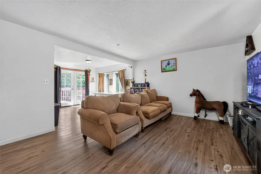 70 E Balmoral Way Shelton WA 98584