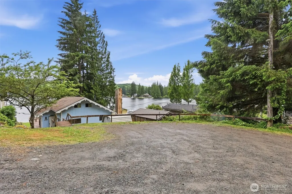 2020 S Lake Roesiger Road Snohomish WA 98290
