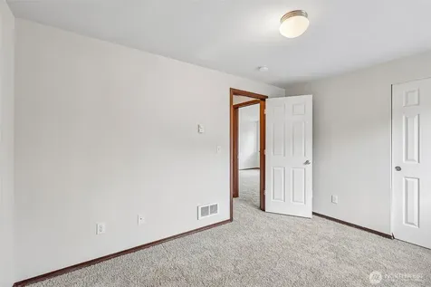 14626 47th Avenue NE Marysville WA 98271
