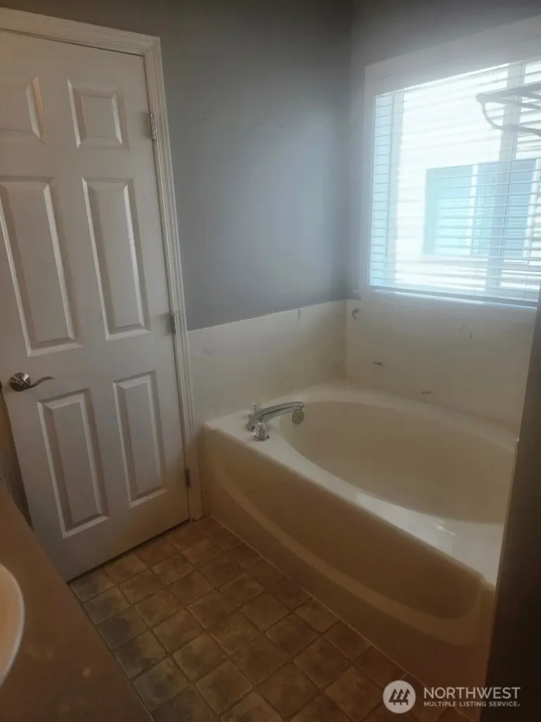 23617 SE 243rd Place Maple Valley WA 98038