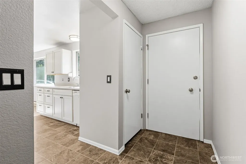 802 Oakcrest Drive SE Lacey WA 98503