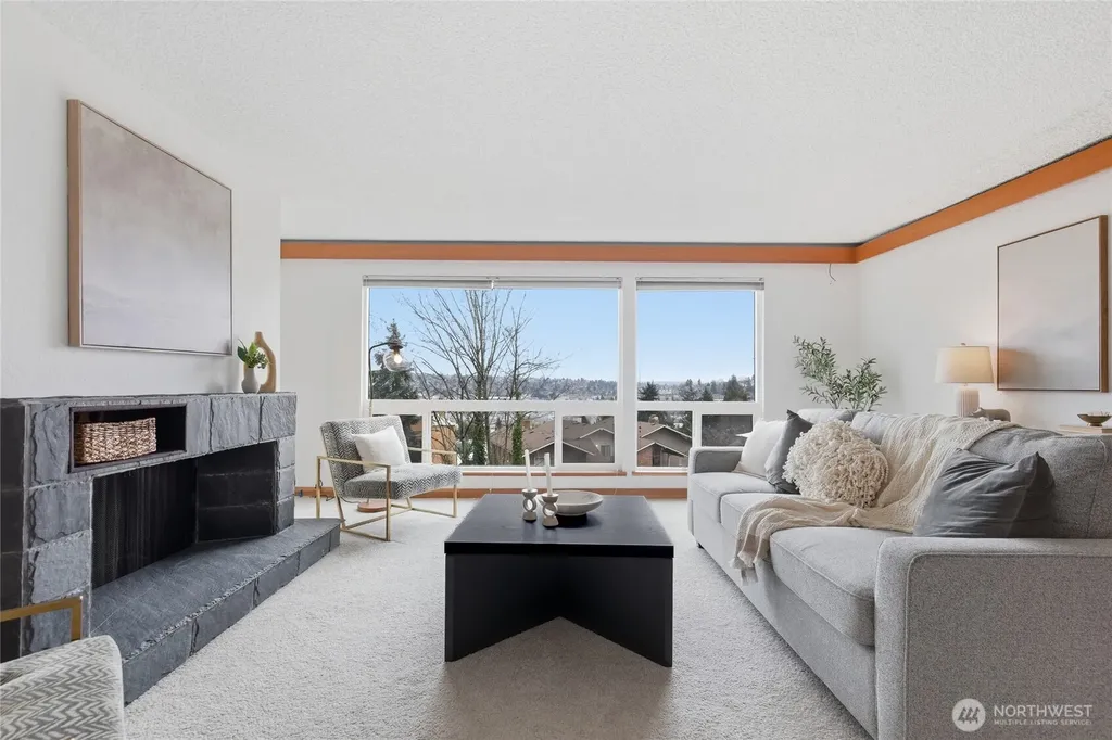2500 W Manor Place Seattle WA 98199