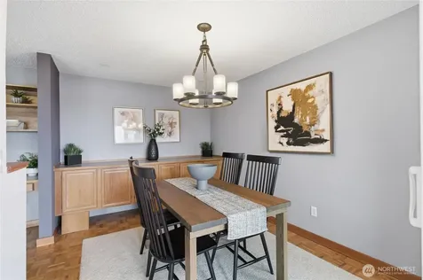 2500 W Manor Place Seattle WA 98199