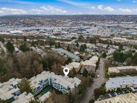 2500 W Manor Place Seattle WA 98199