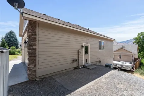 1541 N Anne Avenue East Wenatchee WA 98802