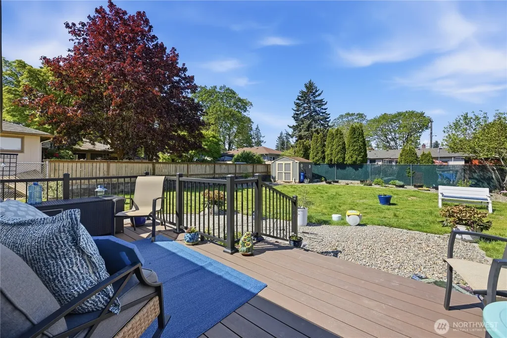 8414 Leona Way SW Lakewood WA 98499