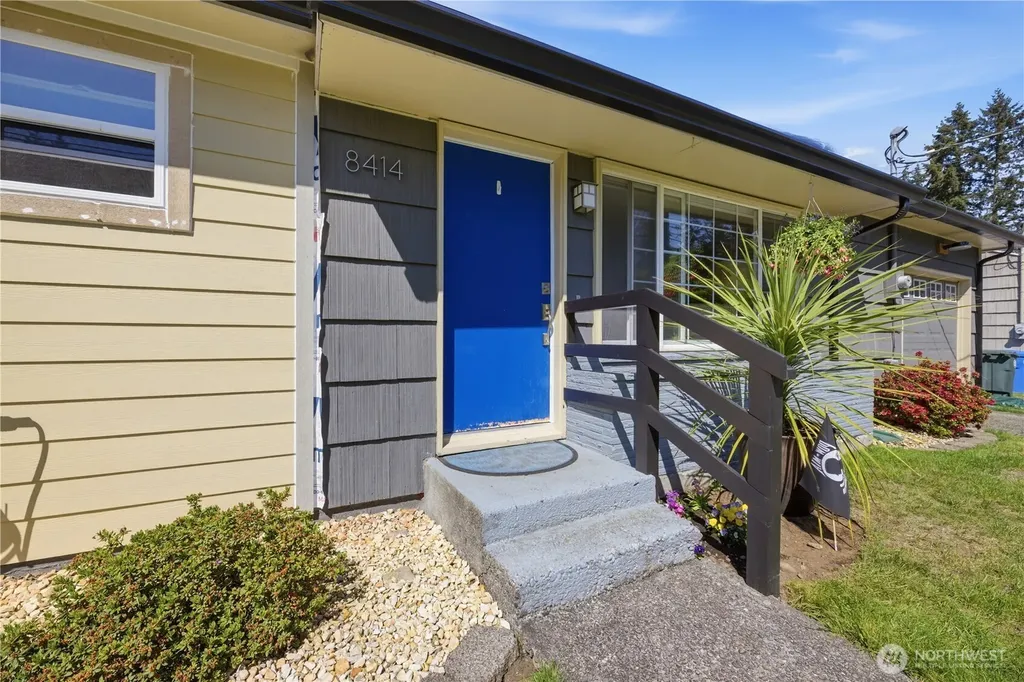 8414 Leona Way SW Lakewood WA 98499