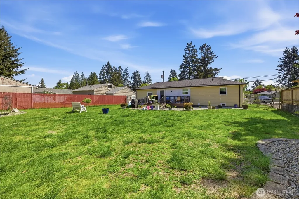 8414 Leona Way SW Lakewood WA 98499