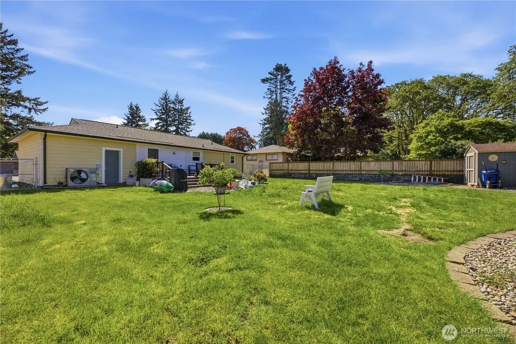 8414 Leona Way SW Lakewood WA 98499