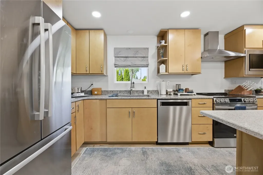 8414 Leona Way SW Lakewood WA 98499