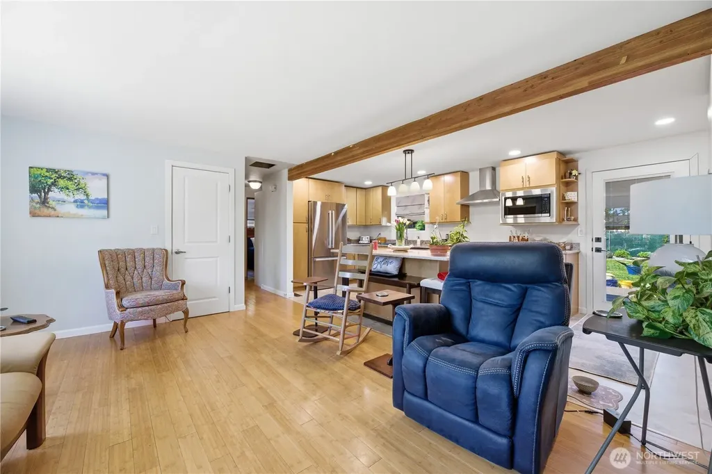 8414 Leona Way SW Lakewood WA 98499