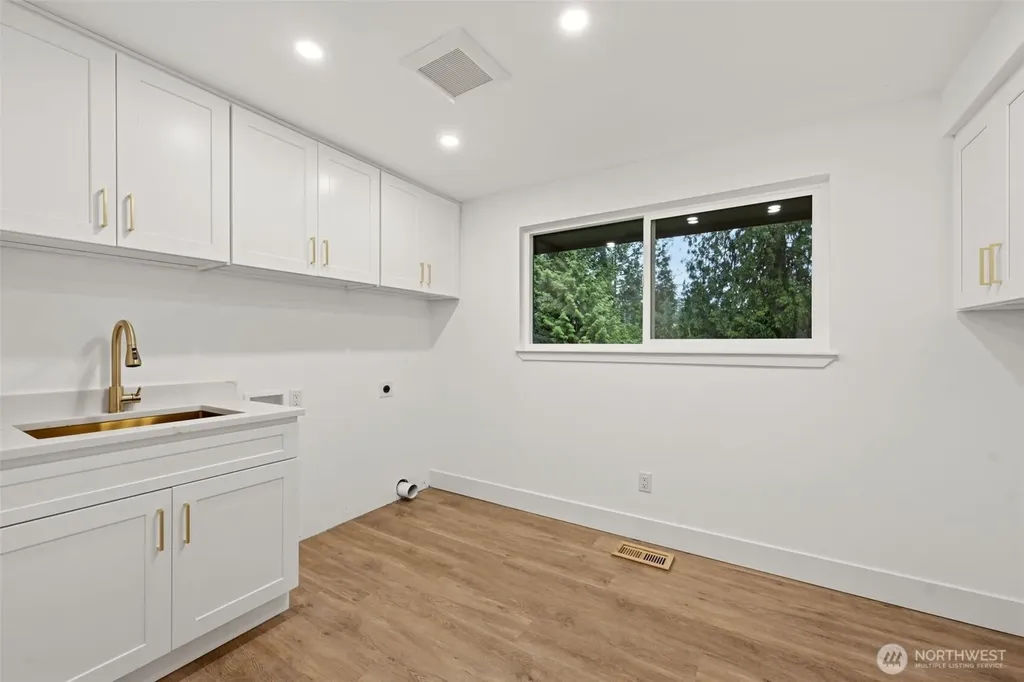 24227 100th Avenue SE Kent WA 98030