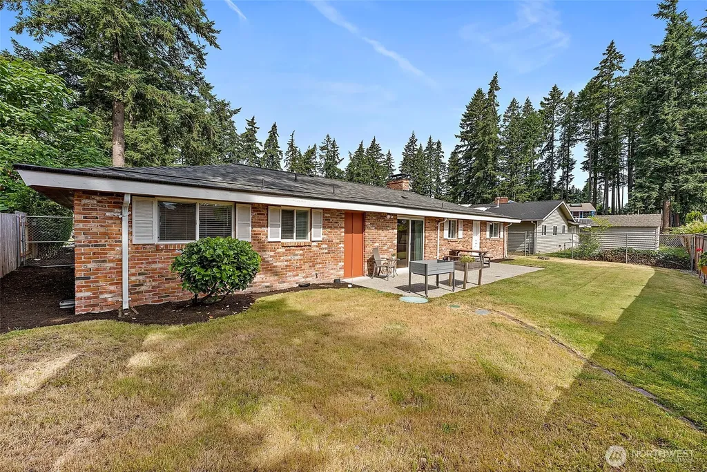 26016 174th Avenue SE Covington WA 98042