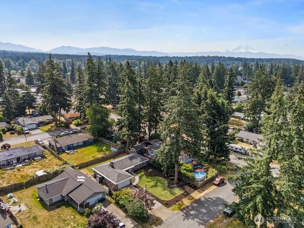 26016 174th Avenue SE Covington WA 98042