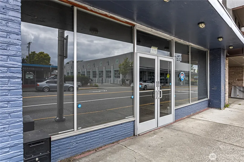 325 E Main Street Auburn WA 97002