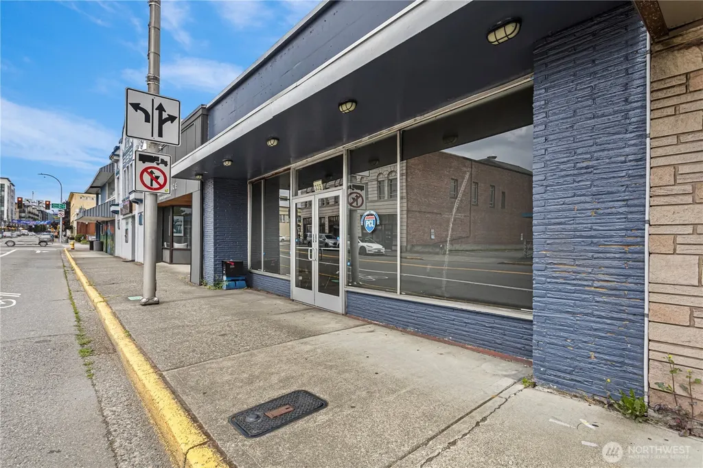 325 E Main Street Auburn WA 97002
