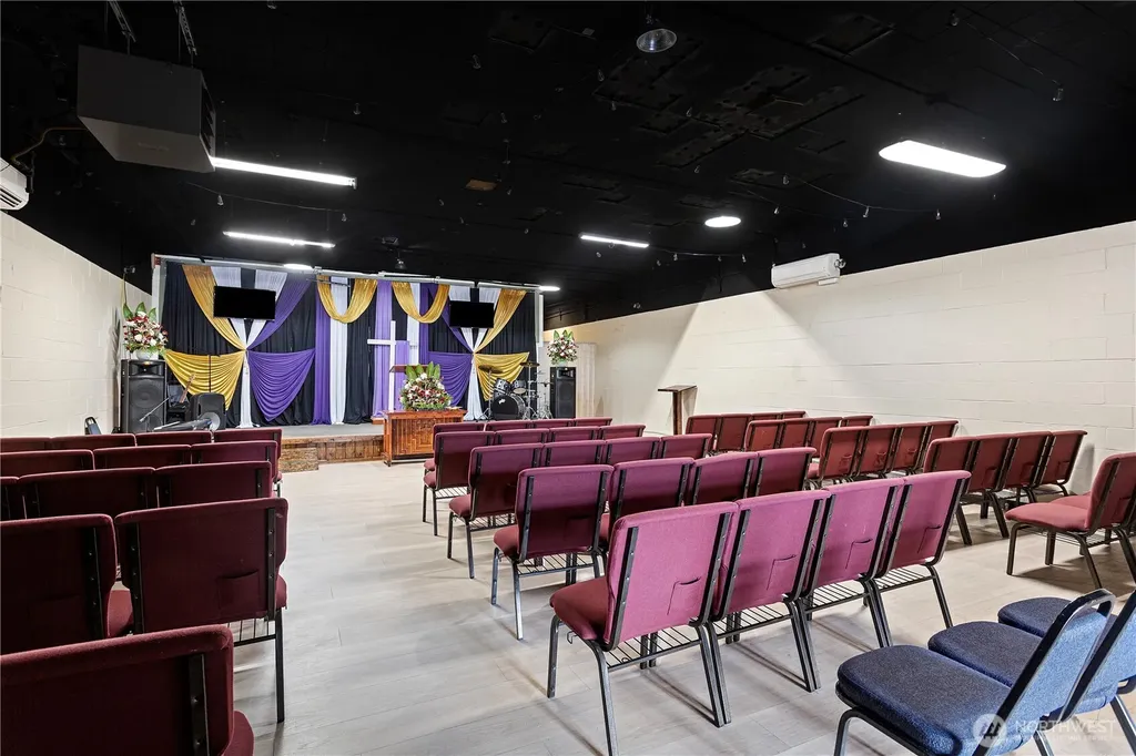325 E Main Street Auburn WA 97002