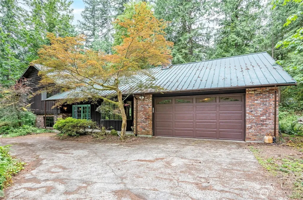 16035 266th Avenue SE Issaquah WA 98027