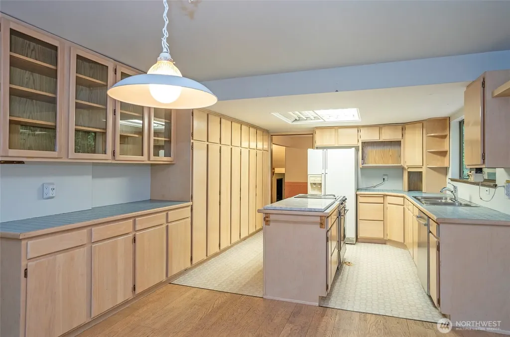 16035 266th Avenue SE Issaquah WA 98027