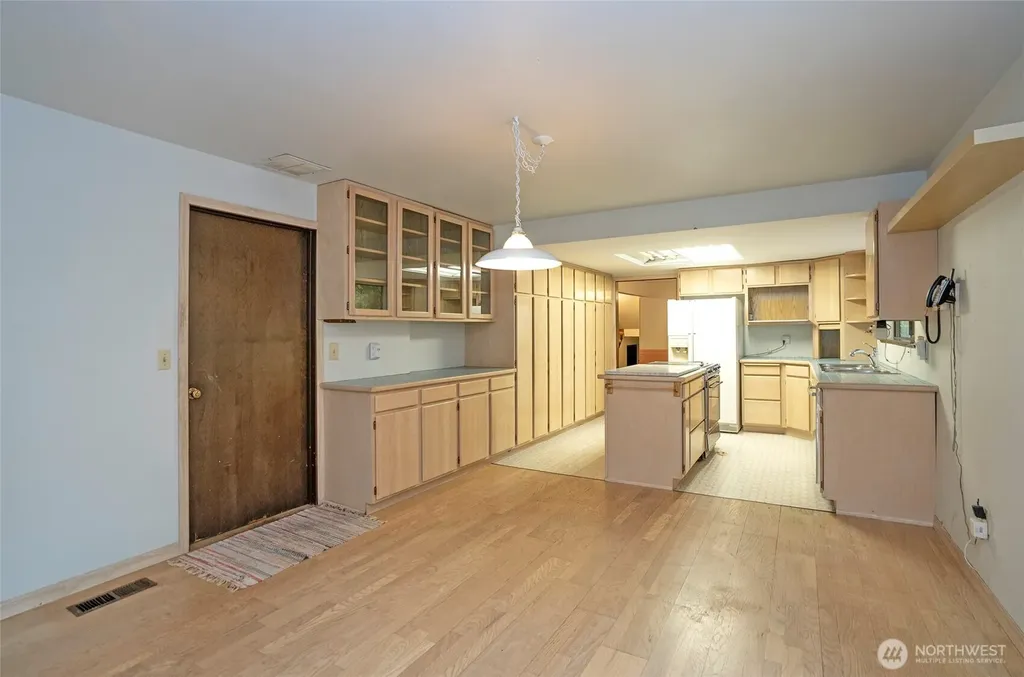 16035 266th Avenue SE Issaquah WA 98027