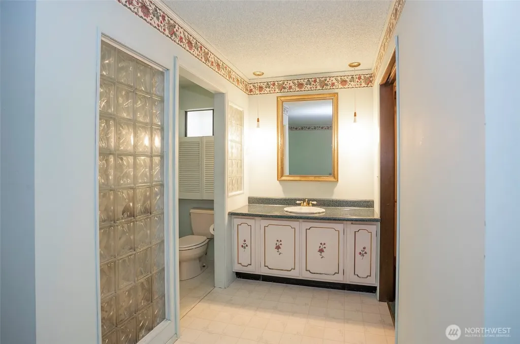 16035 266th Avenue SE Issaquah WA 98027