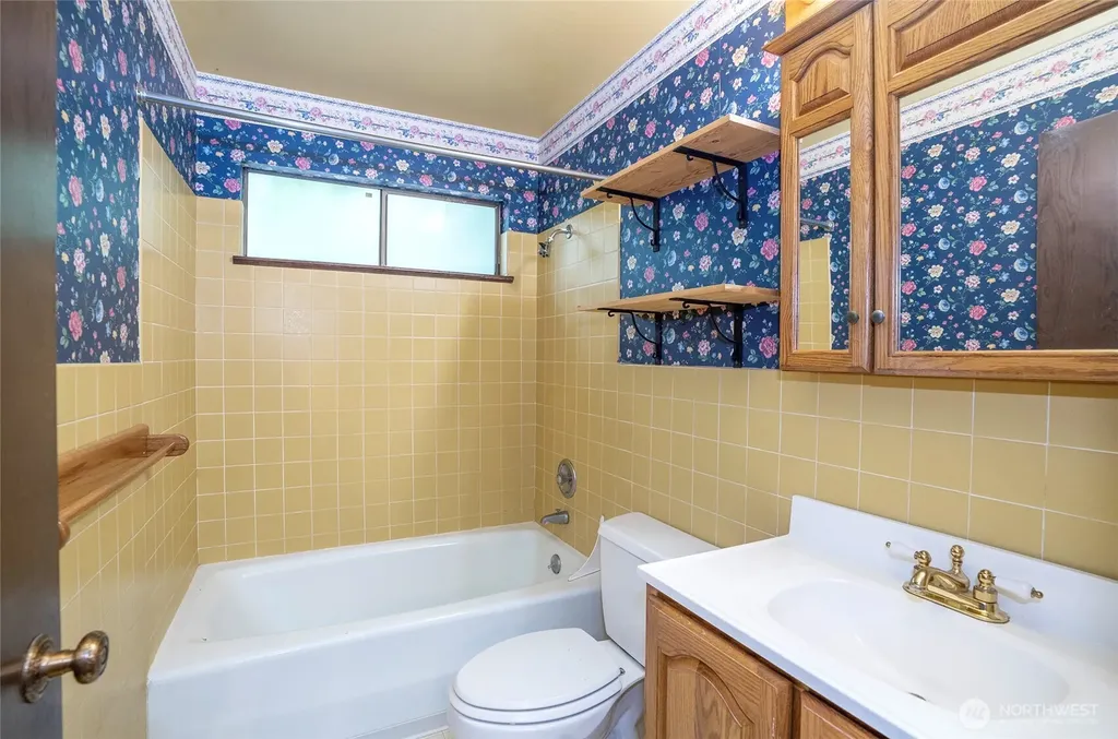 16035 266th Avenue SE Issaquah WA 98027