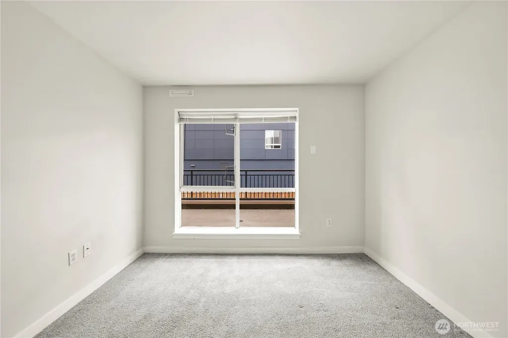 321 10th Avenue S Seattle WA 98104