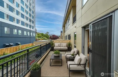 321 10th Avenue S Seattle WA 98104