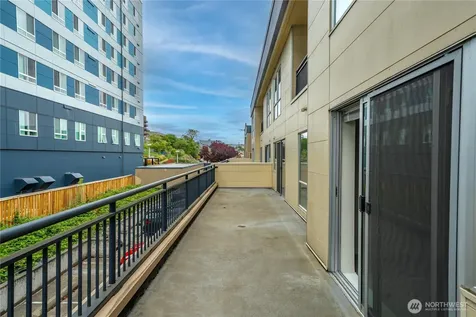 321 10th Avenue S Seattle WA 98104