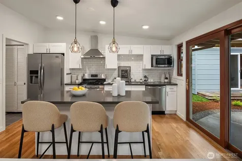 15634 SE 8th Street Bellevue WA 98008
