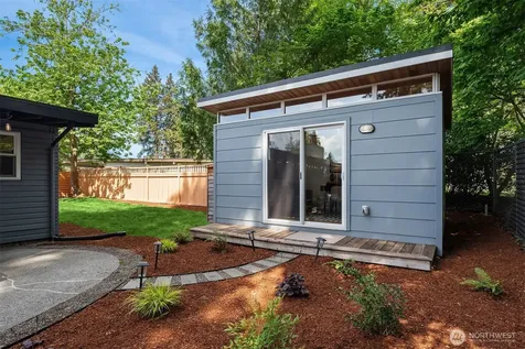 15634 SE 8th Street Bellevue WA 98008