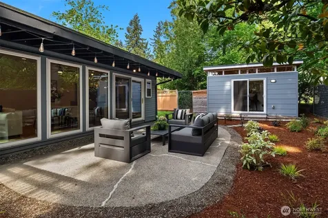 15634 SE 8th Street Bellevue WA 98008