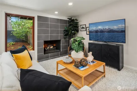 15634 SE 8th Street Bellevue WA 98008