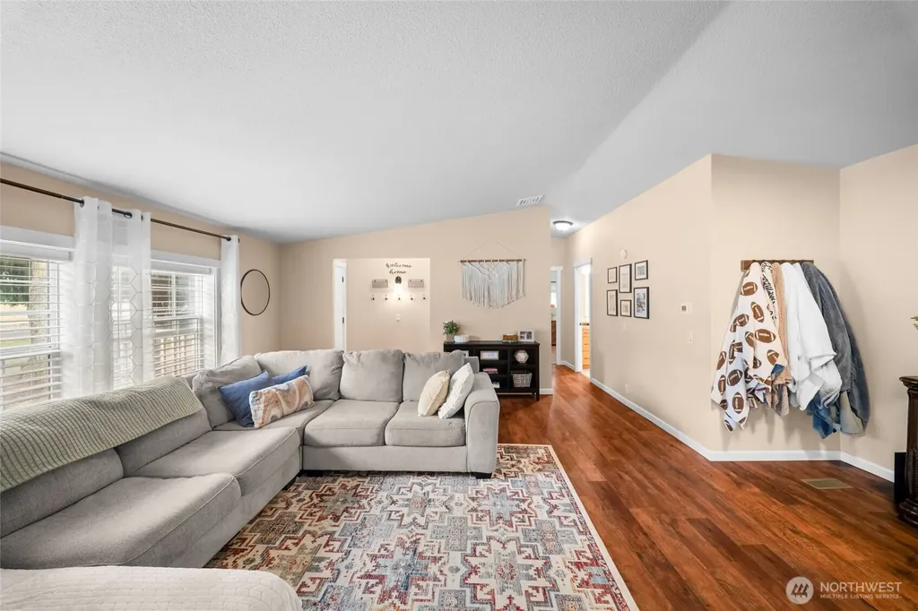18911 Joselyn Street SW Rochester WA 98579