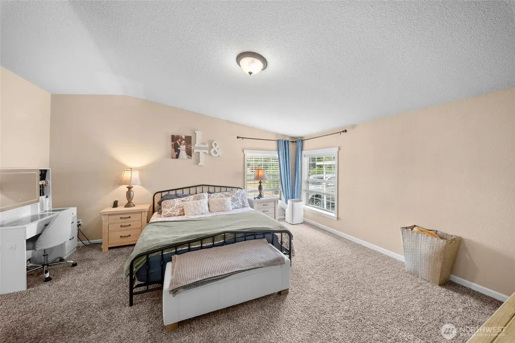 18911 Joselyn Street SW Rochester WA 98579