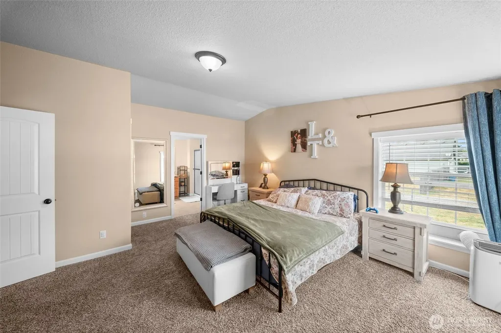 18911 Joselyn Street SW Rochester WA 98579